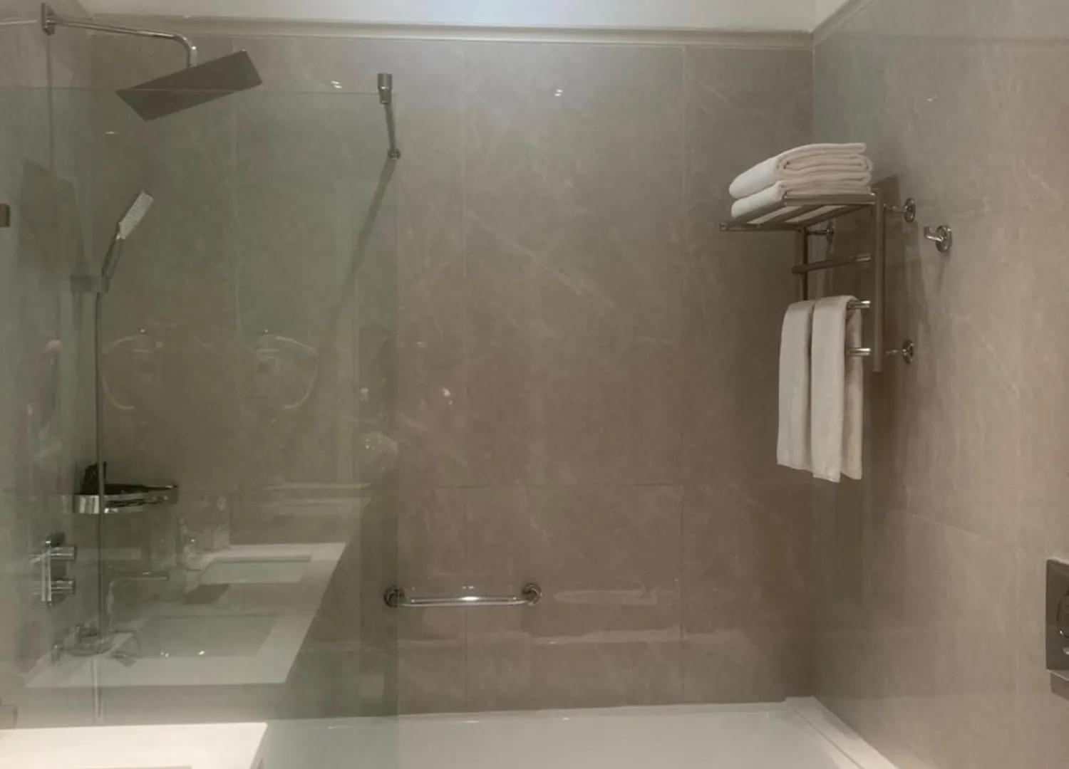 Atakent Etasa Apartment Almaty